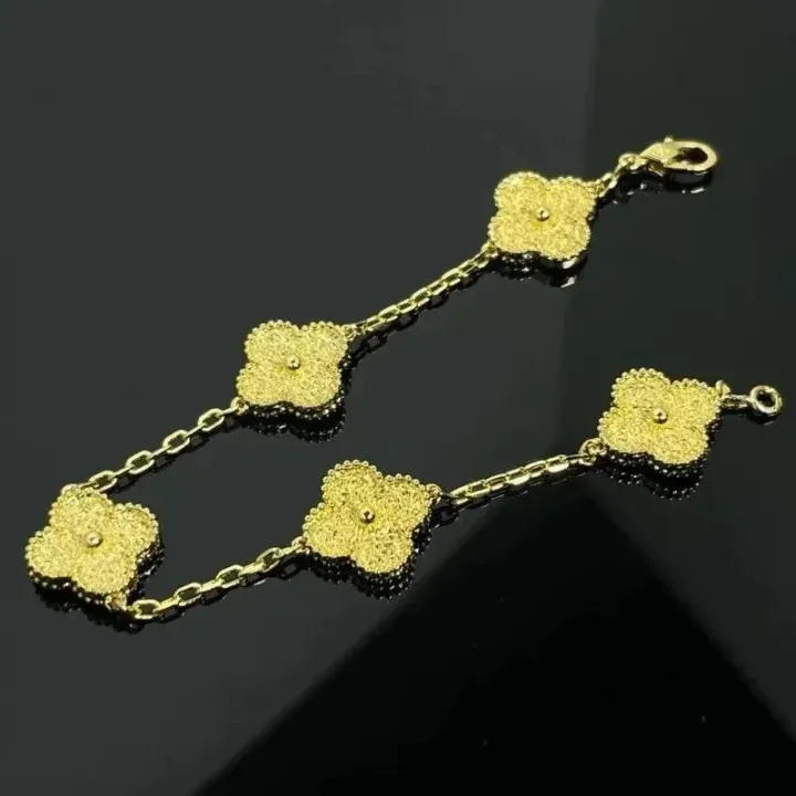 Van Cleef & Arpels Clover Chain Bracelet in Gold and Blue