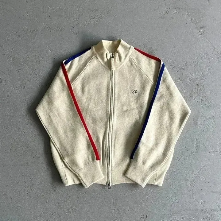 Corteiz Strickjacke in Creme mit kontrastierenden Streifen an den Ärmeln