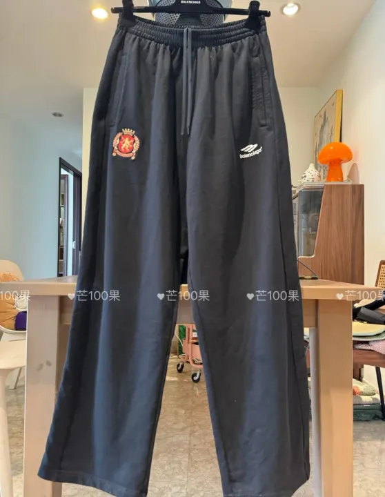 Schwarze bestickte Sporthose Balenciaga
