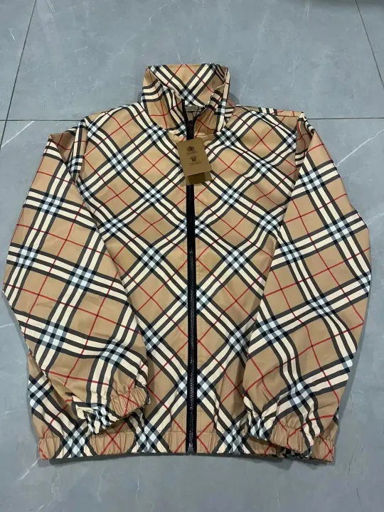 Beige Burberry-Karojacke mit Reißverschluss
