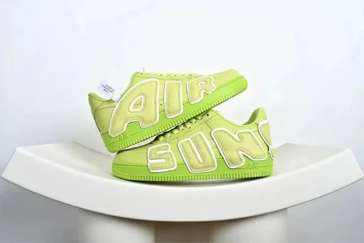 Nike x Supreme Air Force 1 Low Sneakers in Lime Green