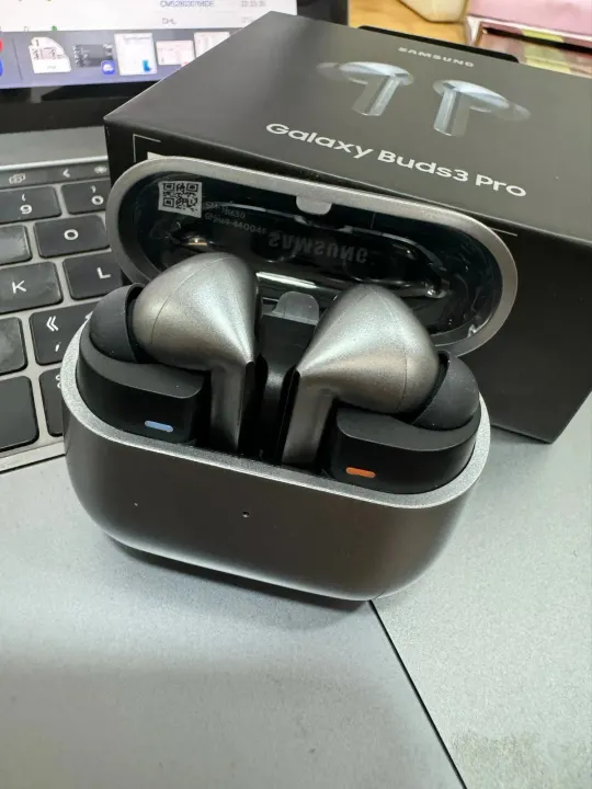 Samsung Galaxy Buds3 Pro Black Wireless Earbuds