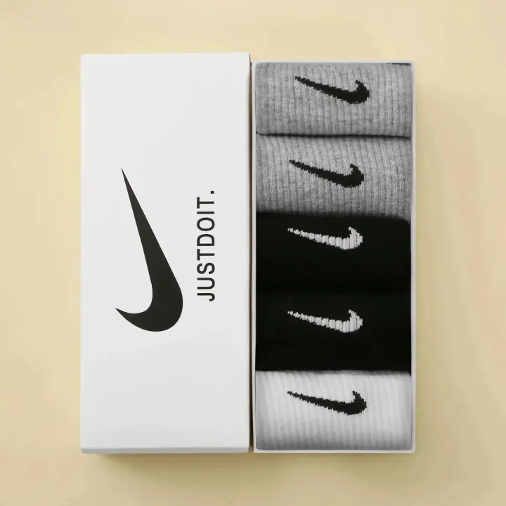 Nike Ribbed Socks Gift Box Set in Gray and Black