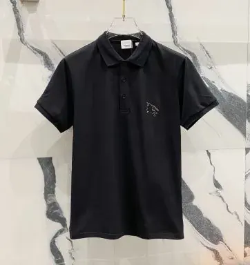 Schwarzes Burberry-Poloshirt mit Bruststickerei