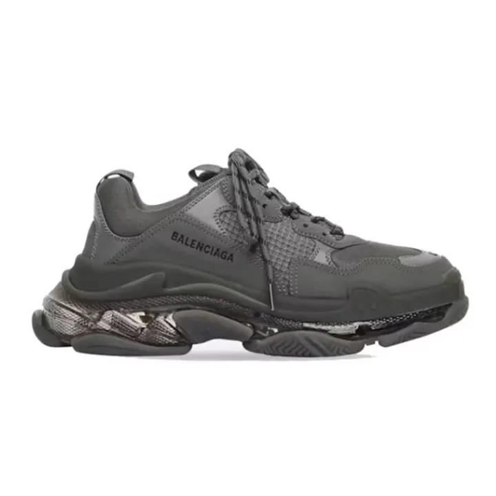 Balenciaga Triple S sneakers met transparante zool in grijs