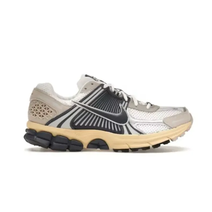 Nike Zoom Vomero 5 Running Shoes in Thunder Blue & Cream