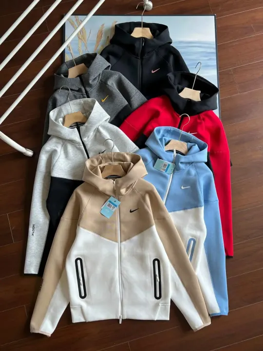 Nike Matching Set Hooded Tracksuit in Multi-Color