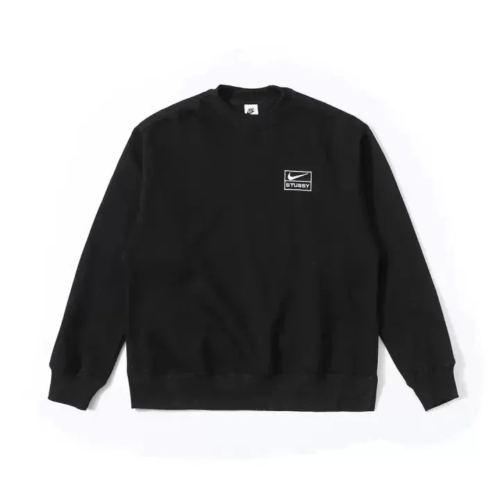 Schwarzer Nike Sweatshirt mit Rundhalsausschnitt und minimalistischem Brustlogo