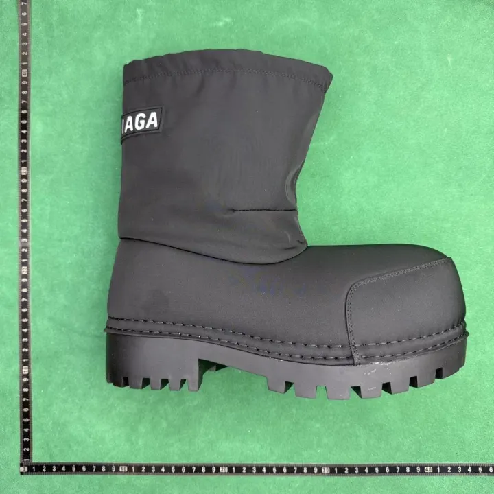 Balenciaga Schwarze Snowboots bis zur Wade