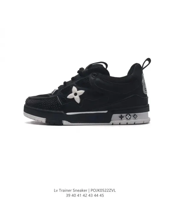 Zwarte Louis Vuitton LV Trainer sneakers met wit accent