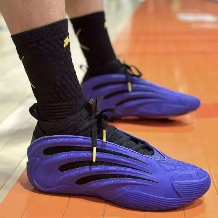 adidas Crazy IIInfinity Basketball Shoes in Purple