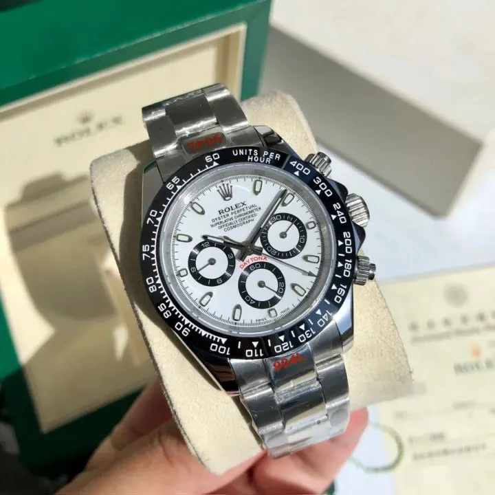 Rolex Daytona Chronograph Watch with White Dial and Black Bezel