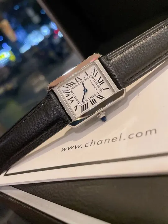 Cartier horloge met rechthoekige wijzerplaat en zwarte leren band 34 mm Variant A