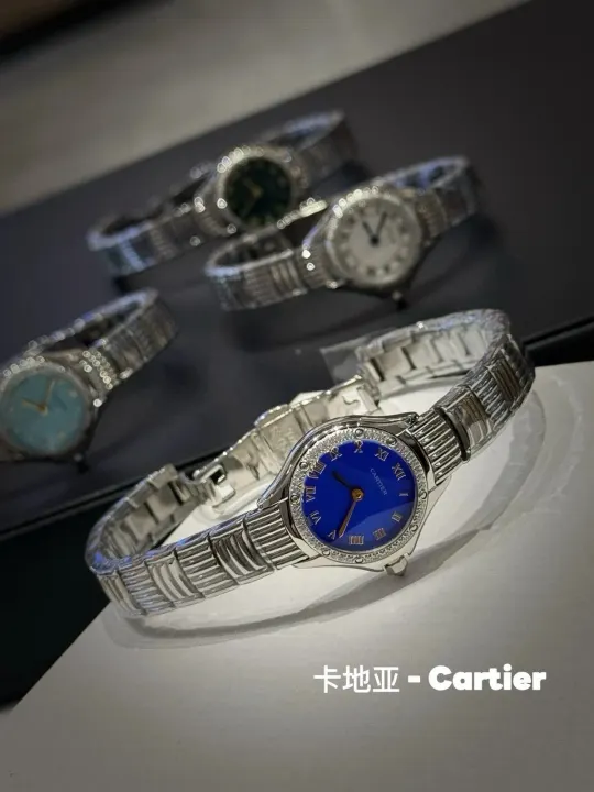 Cartier zilverkleurig horloge met stenen bezel
