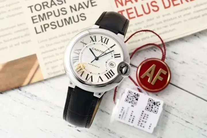 Cartier automatisch horloge met Romeinse cijfers en zwarte leren band