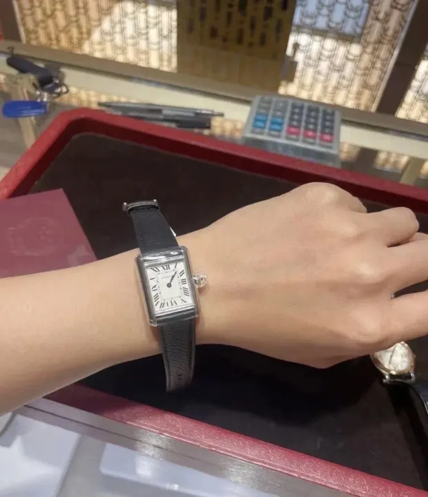 Cartier horloge met rechthoekige wijzerplaat en zwarte leren band 29,5 mm Variant A