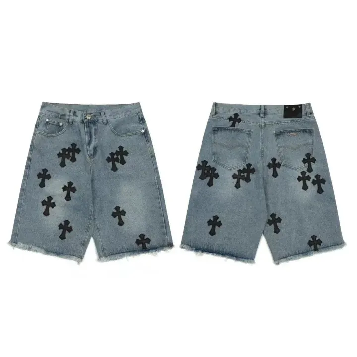 Chrome Hearts Jeans-Shorts mit schwarzen Kreuz-Patches