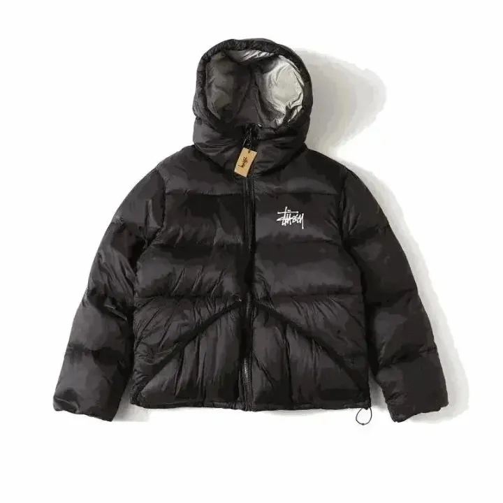 Schwarze Steppjacke mit Kapuze von Stüssy