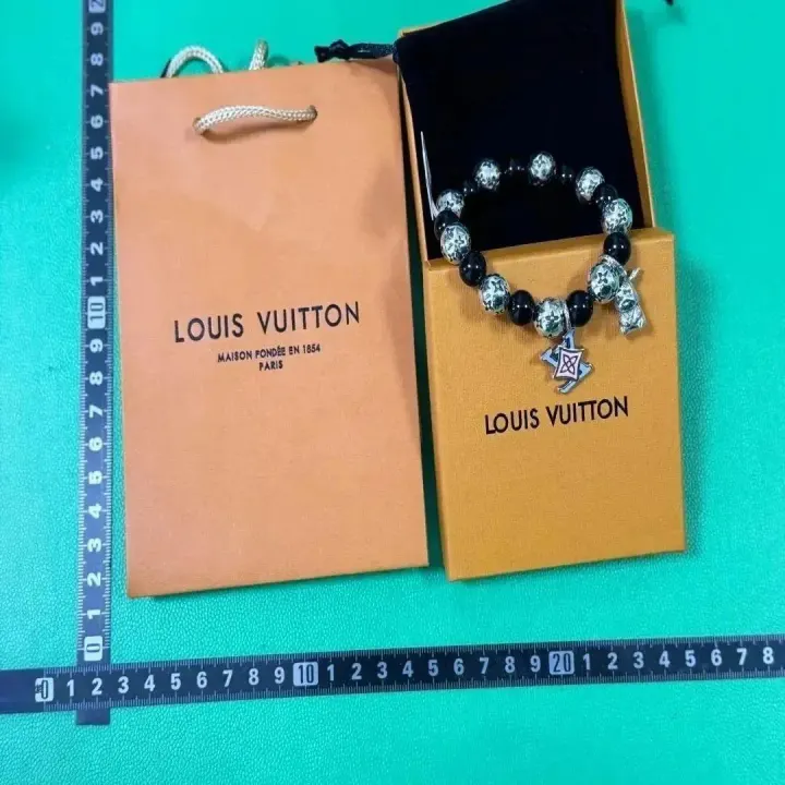 Louis Vuitton zwarte en zilveren kralenarmband